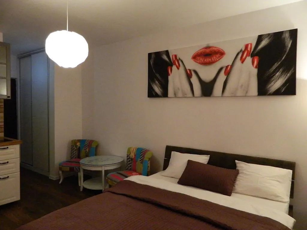 12 O'Clock Studio Bucarest Apartamento