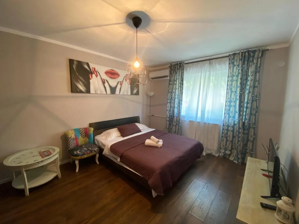 12 O\'Clock Studio Bucharest location